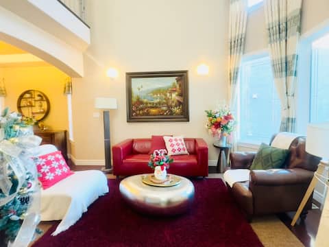 Top Airbnb: Cozy House * 5 BR * Family, Baby, & Kid-Friendly * King Bed * A/C * in Alberta