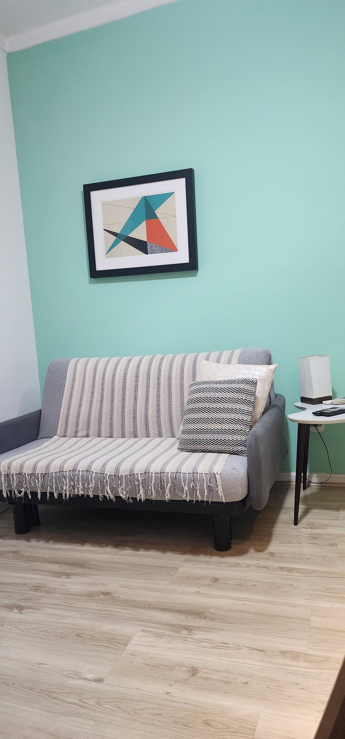 Successful Airbnb property: Apt in Leblon: 2 blocks from the beach in Leblon