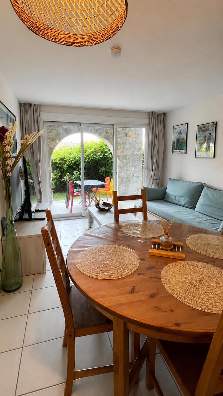 Appartement Entier. A 2 Pas De La Plage, Piscine. - Arzon