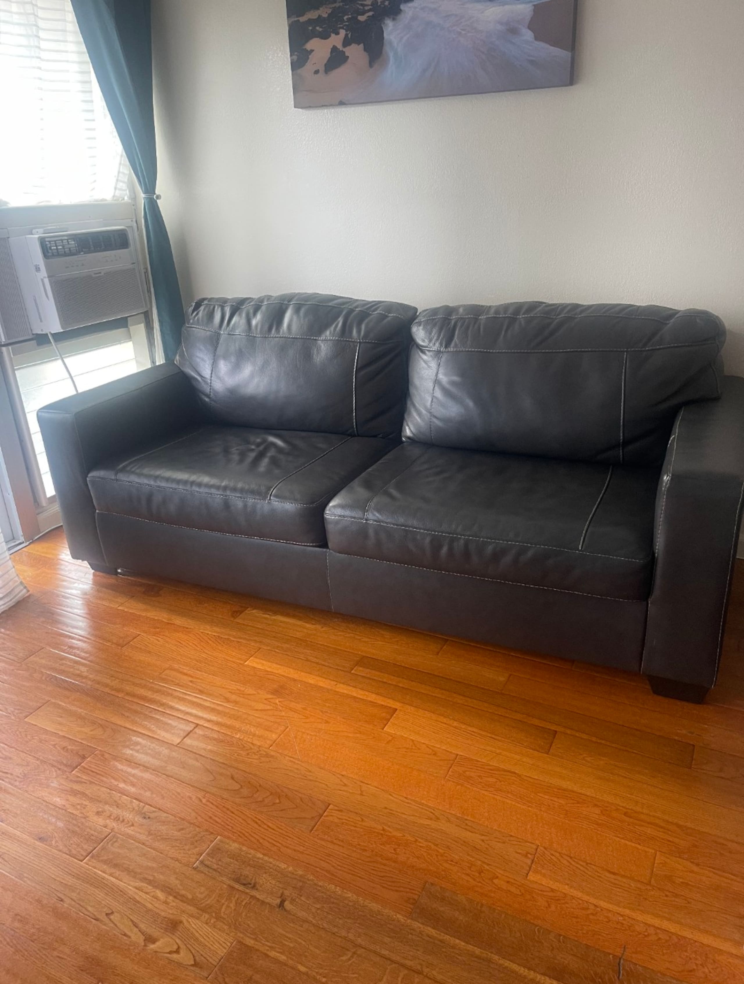 2BR Modern Condo - Heart of Waikiki - Image 2