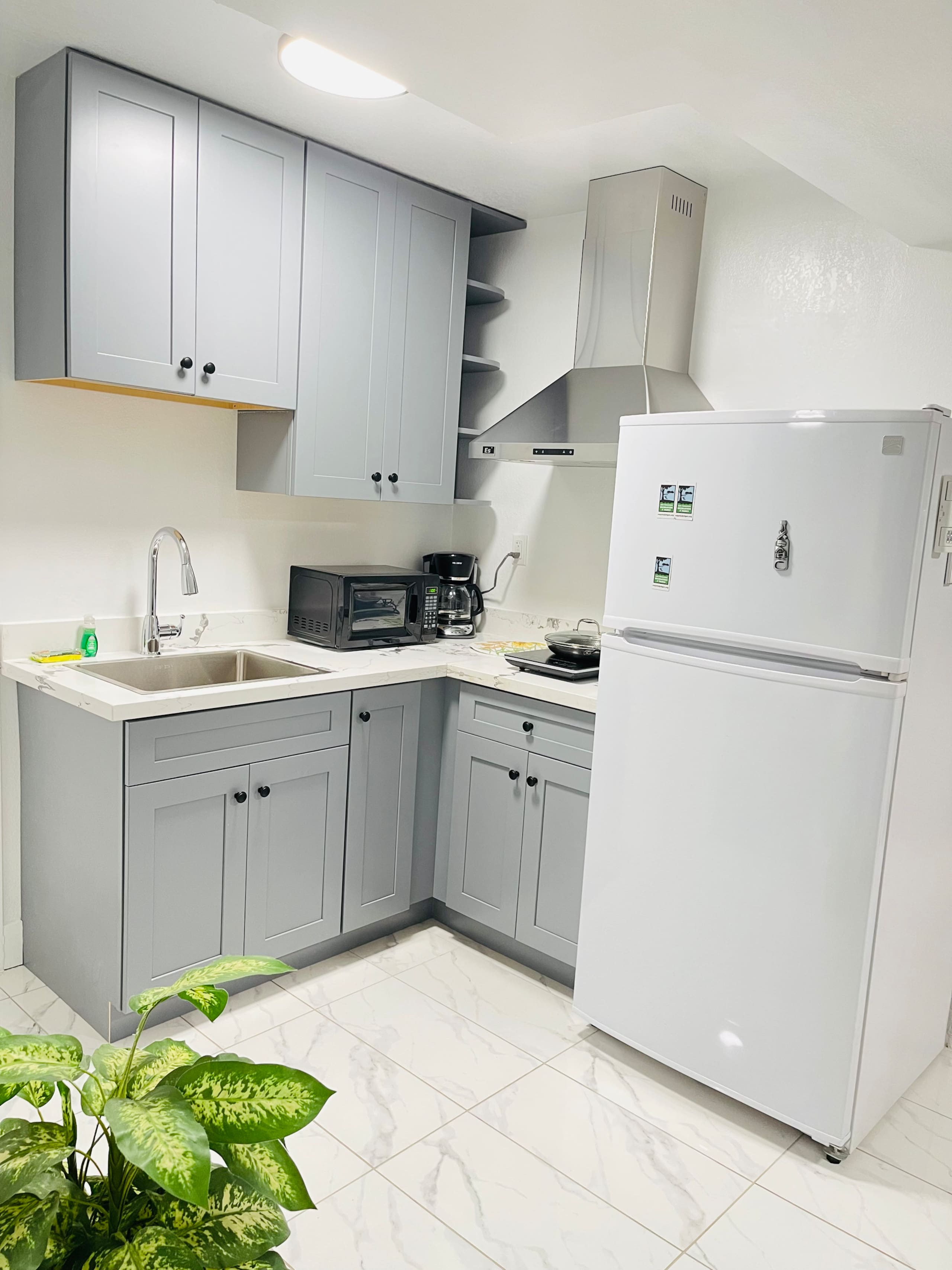 Cozy 2BR 1BA, On-Site Host, Portola, San Francisco - Image 6
