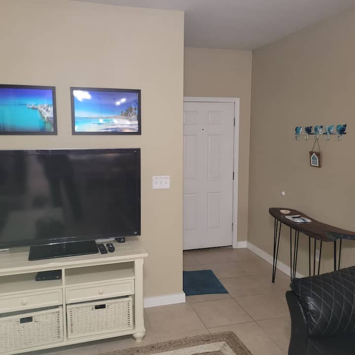 Mermaid's Lure, Your Vacation Villa Near The Beach - Orange Beach, AL