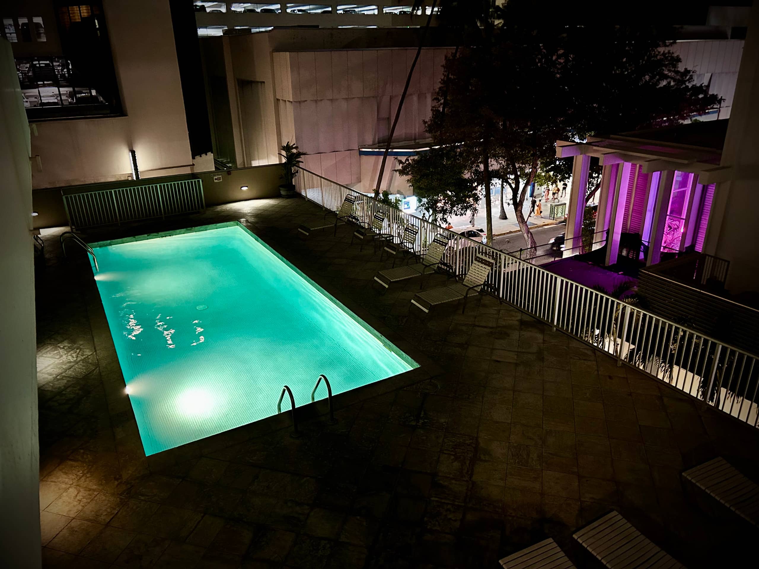 Condo in Honolulu · ★4.94 · 1 bedroom · 2 beds · 1 bath - Image 12
