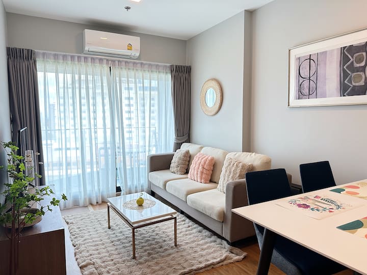 Astra Sky River 2br High Floor & Mountain View - Thailand
