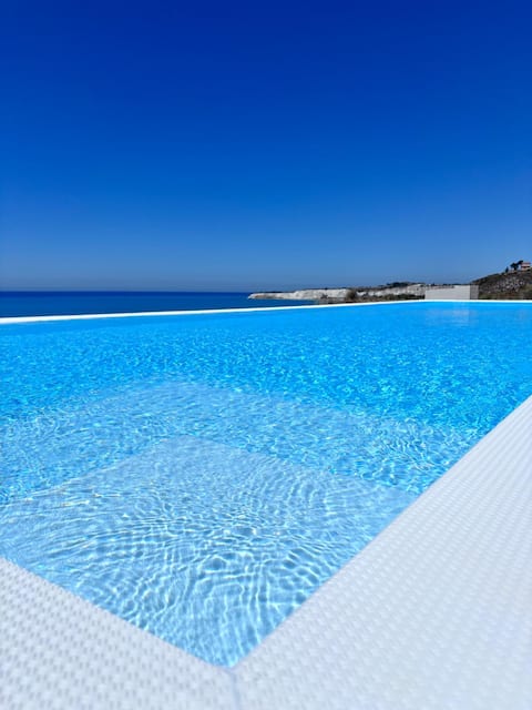 Casa delle Nache, villa with sea view and infinity pool