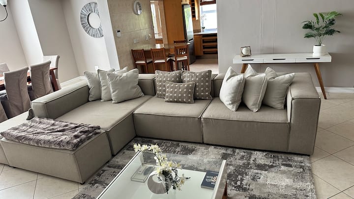 Stars Luxe Retreat - Solar Power - Entire Home - Kaapstad