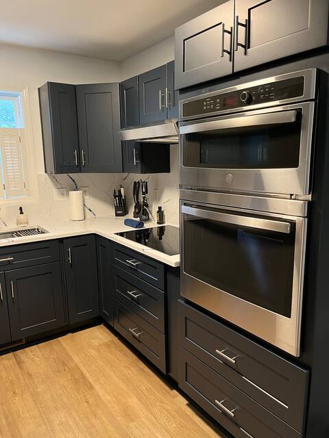 House in great location to RDU with modern kitchen