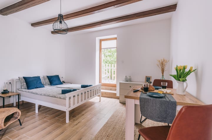 Barrique Is A Stylish Guesthouse On Somló Hill - Ganna