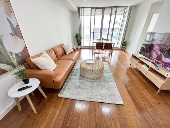 New - Spacious Homey Apartment Close To Shops - Fairfield