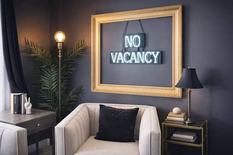Unique 7BR Dual-Apt Retreat