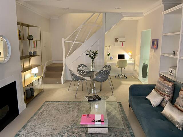 South Kensington & Chelsea Mews House gallery image 5