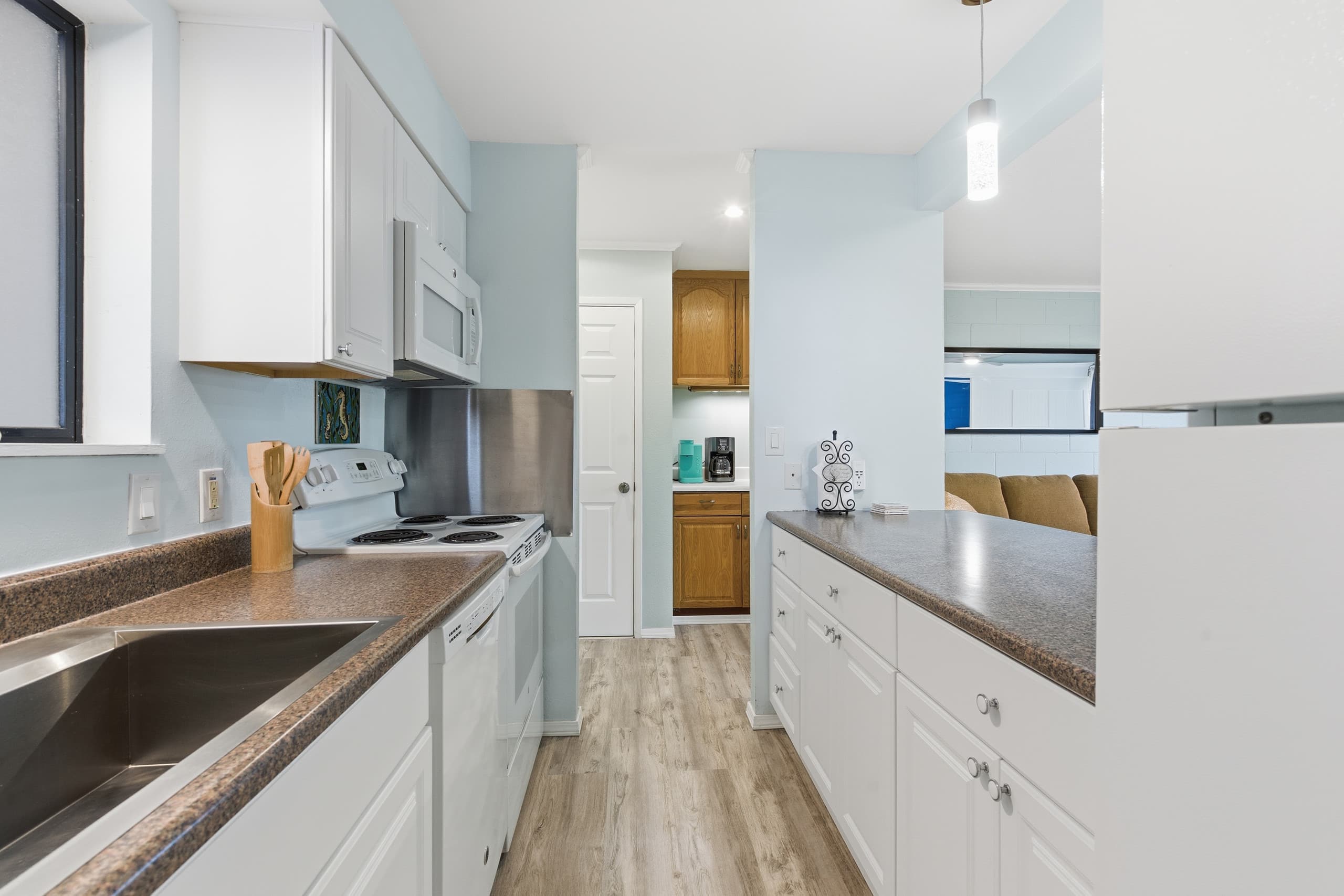 Rental unit in Wailuku · ★4.95 · 1 bedroom · 2 beds · 1 private bath - Image 9