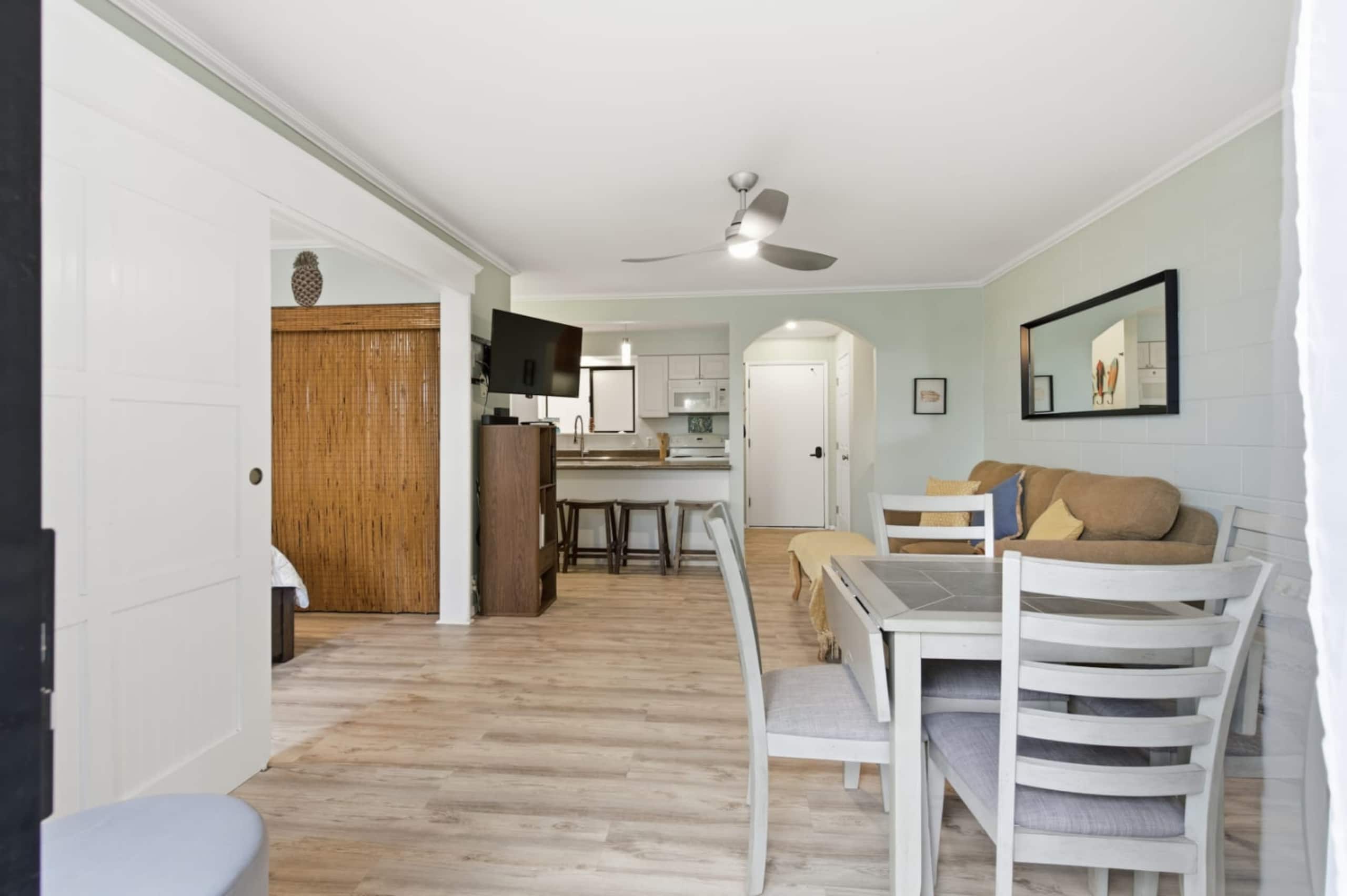 Rental unit in Wailuku · ★4.95 · 1 bedroom · 2 beds · 1 private bath - Image 5