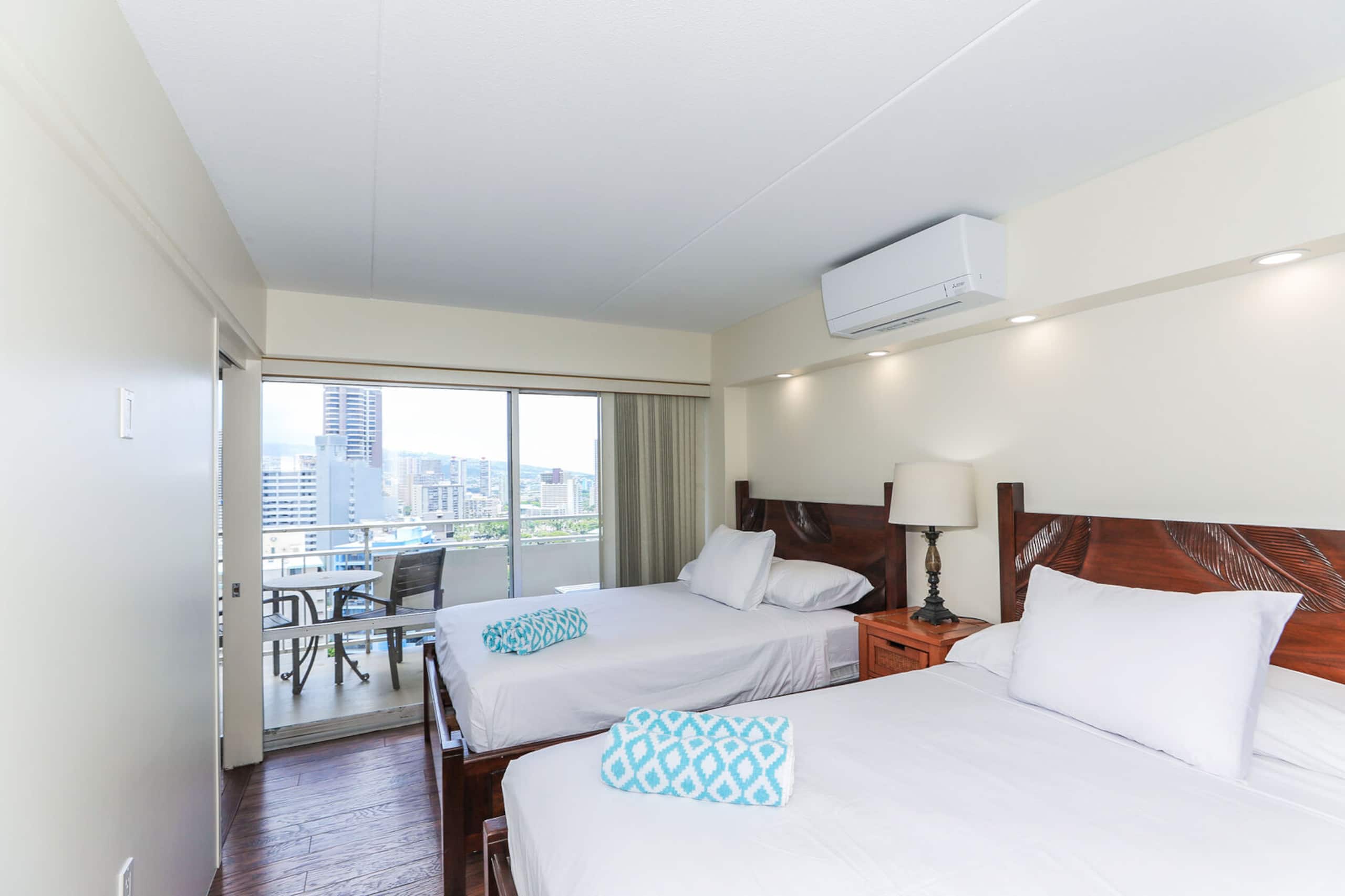 Breezy City Views, Close to Beach! - Image 12