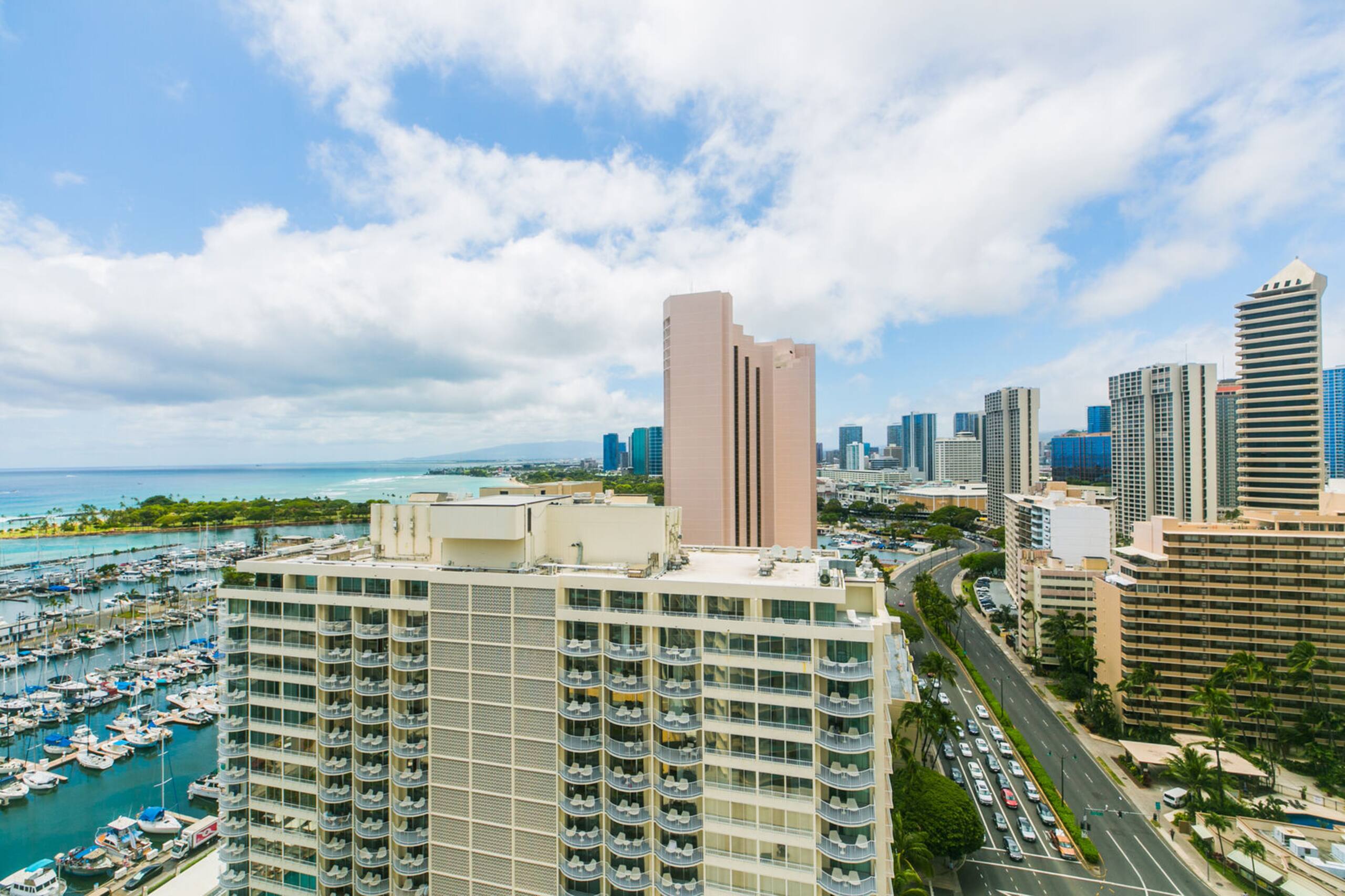 Breezy City Views, Close to Beach! - Image 21
