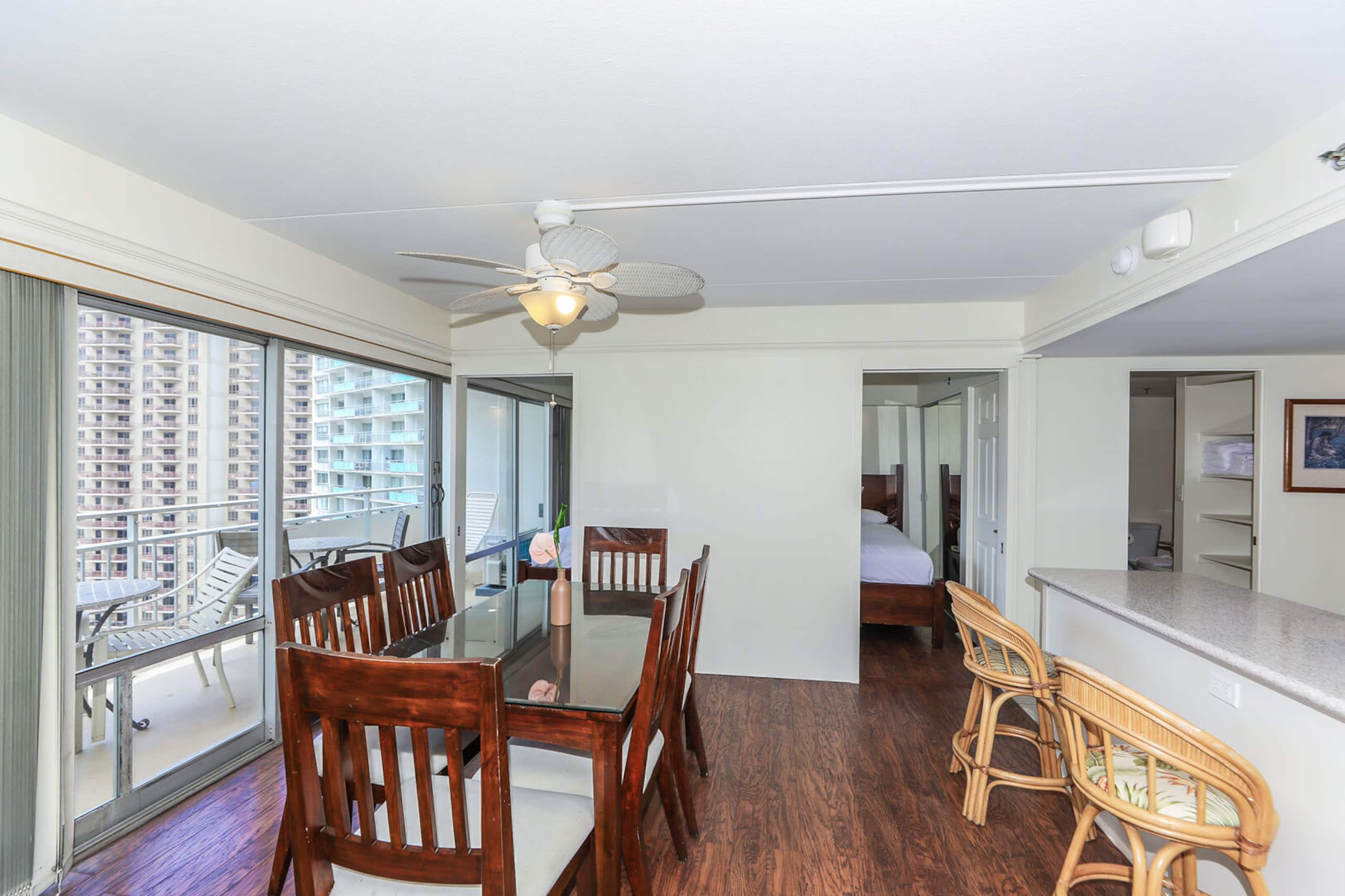 Breezy City Views, Close to Beach! - Image 7