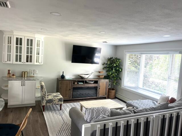 Rhode Island Retreat Home with En Suite Studio gallery image 2