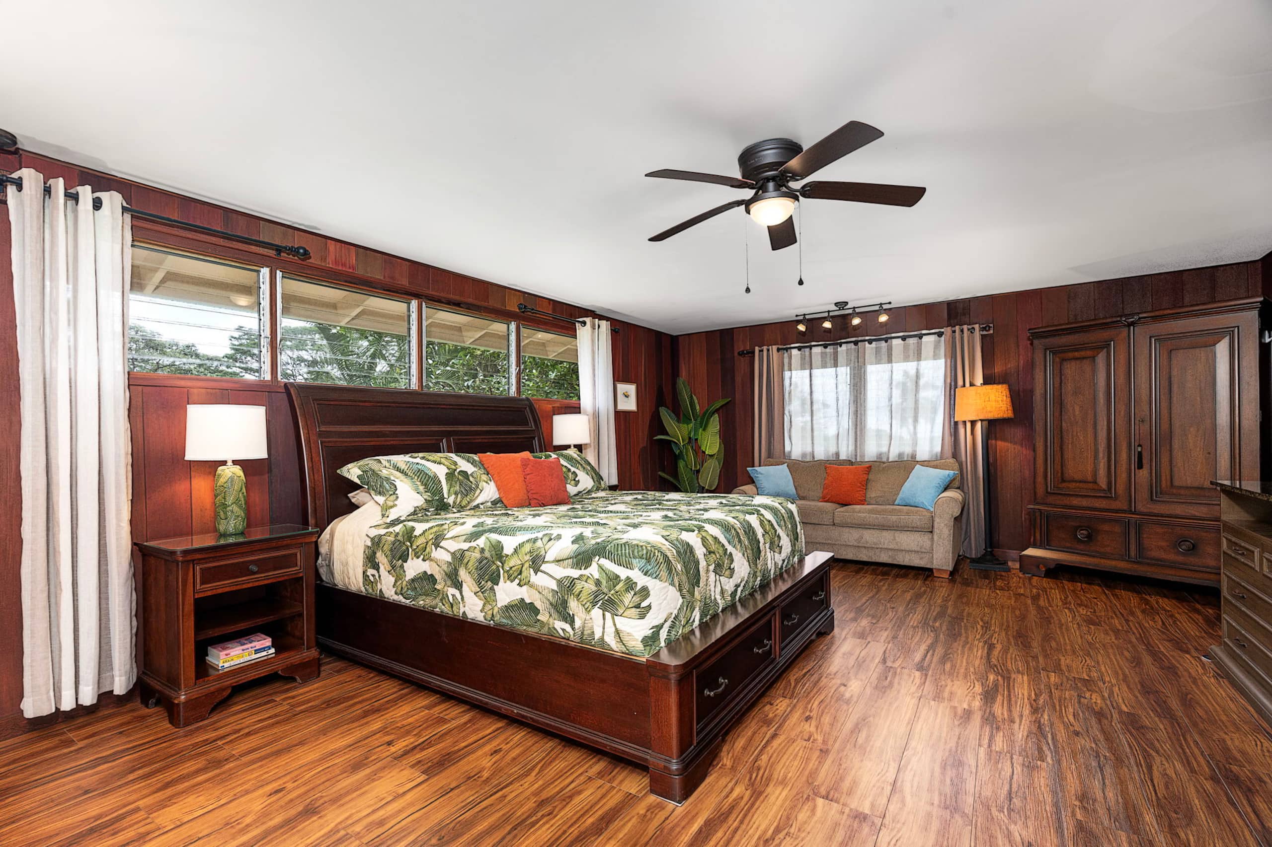 Home in Kailua-Kona · ★4.96 · 4 bedrooms · 5 beds · 3.5 baths - Image 35