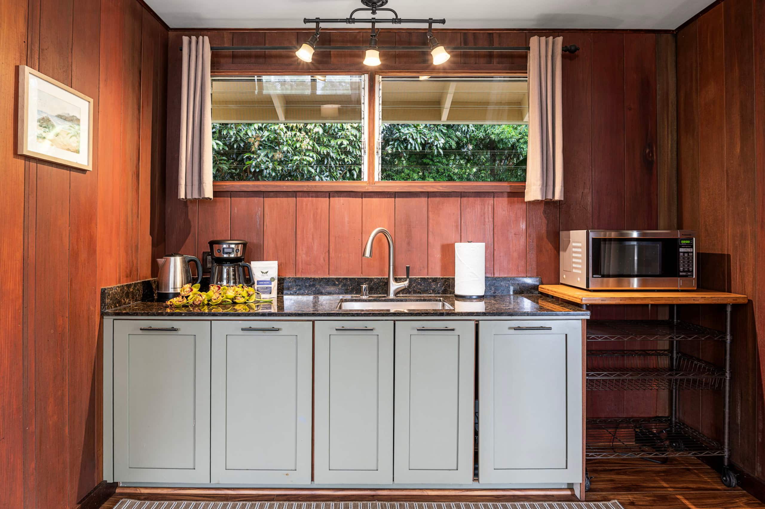 Home in Kailua-Kona · ★4.96 · 4 bedrooms · 5 beds · 3.5 baths - Image 34