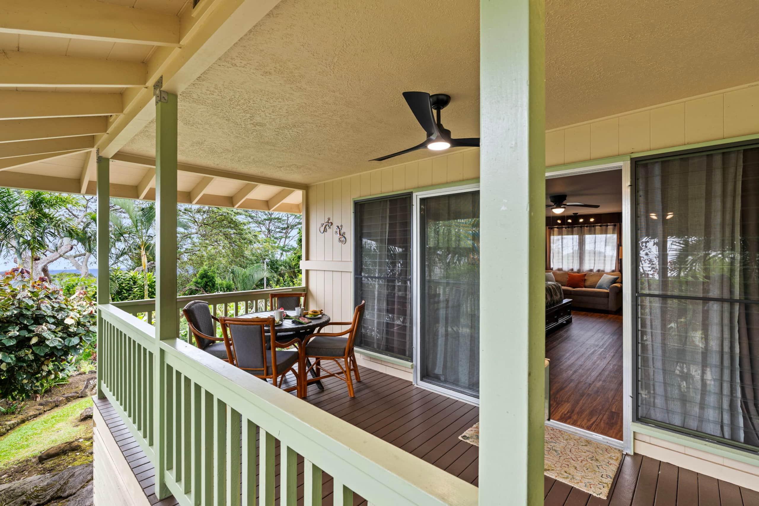 Home in Kailua-Kona · ★4.96 · 4 bedrooms · 5 beds · 3.5 baths - Image 43
