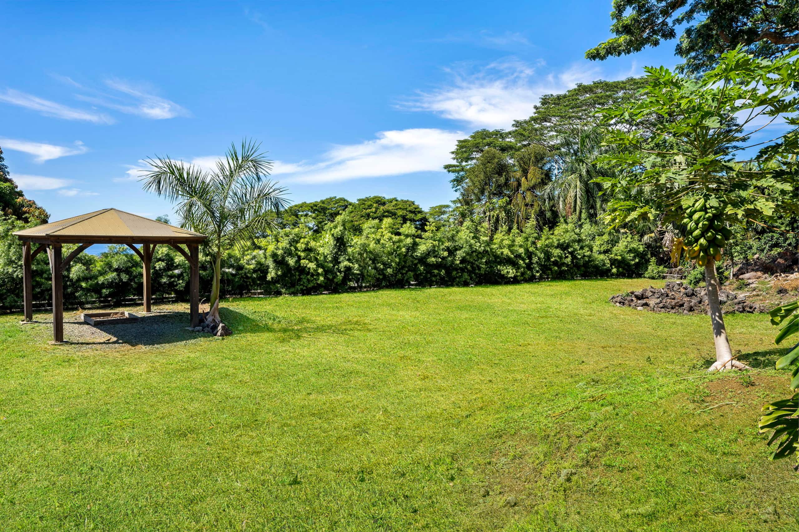 Home in Kailua-Kona · ★4.96 · 4 bedrooms · 5 beds · 3.5 baths - Image 46