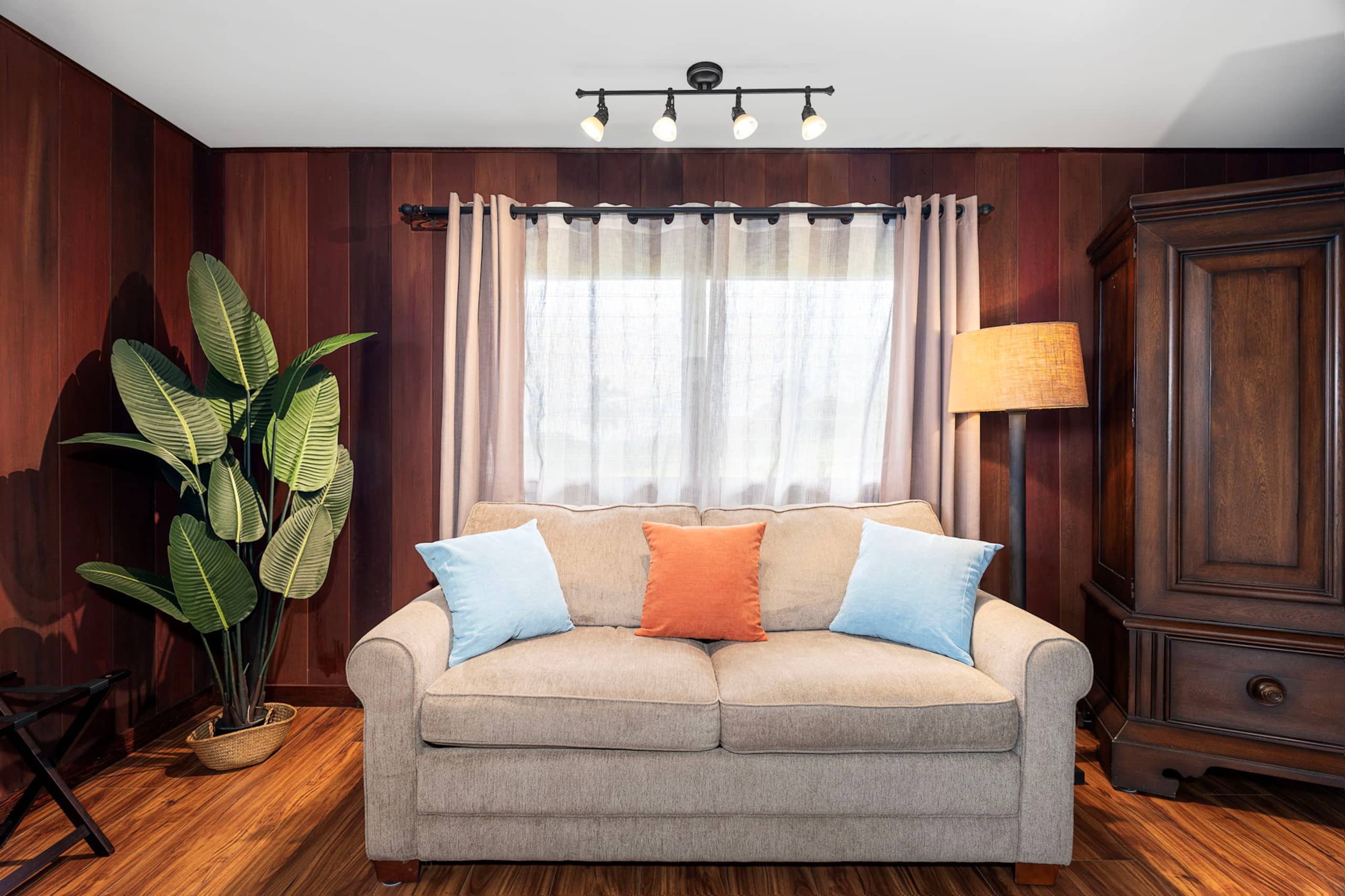 Home in Kailua-Kona · ★4.96 · 4 bedrooms · 5 beds · 3.5 baths - Image 33