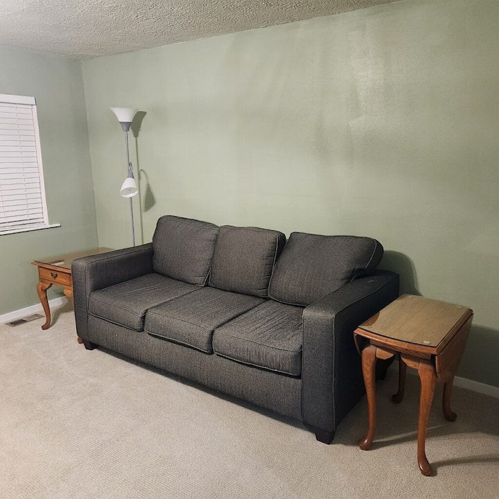 Cheerful 2 Bedroom Home In Akron - Akron, OH