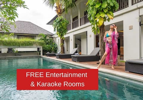 25% Off! 19 bd 3 Pools Karaoke+Entertainment Rooms