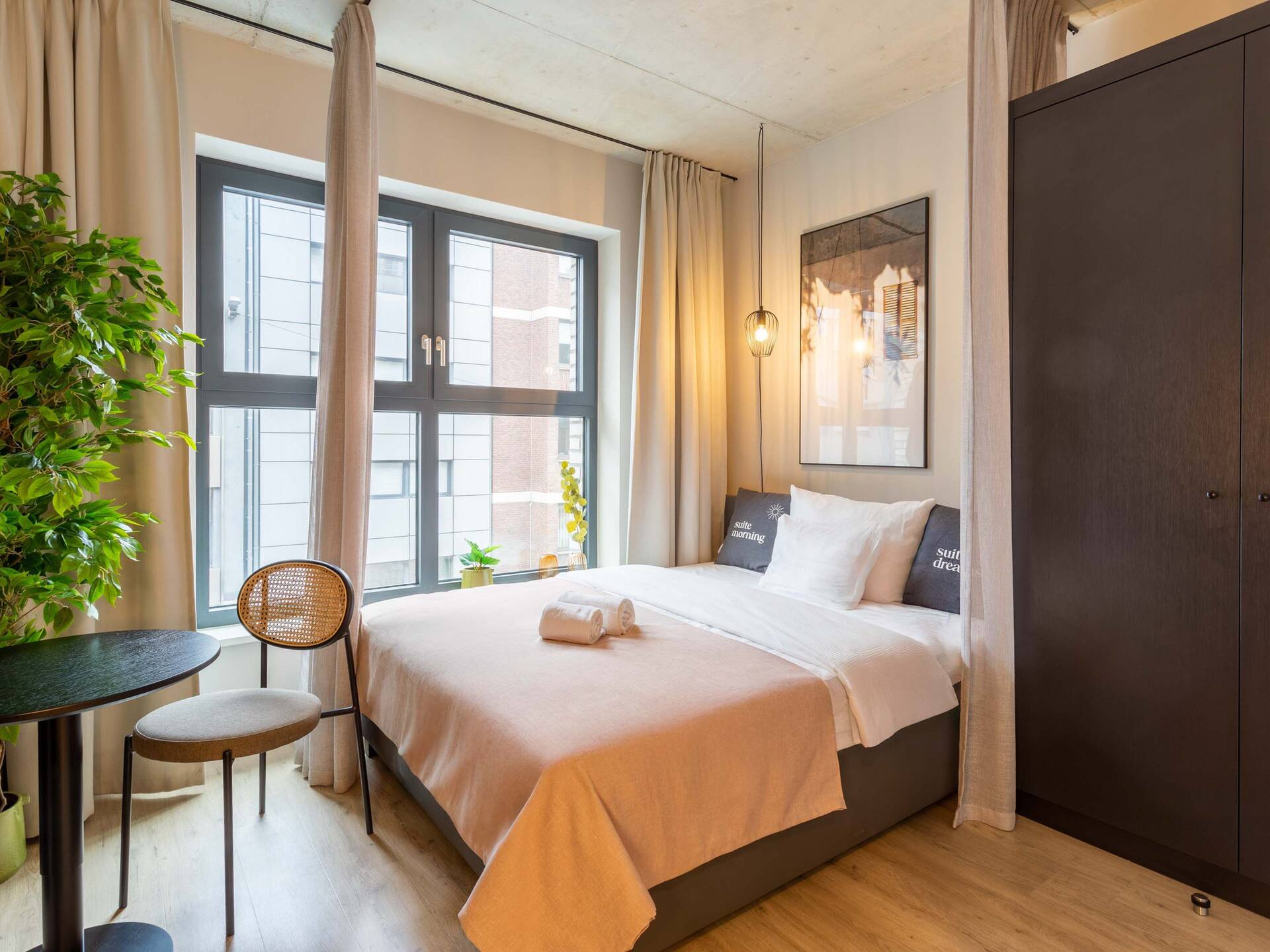 Düsseldorf Stresemannstr. | Queen Room