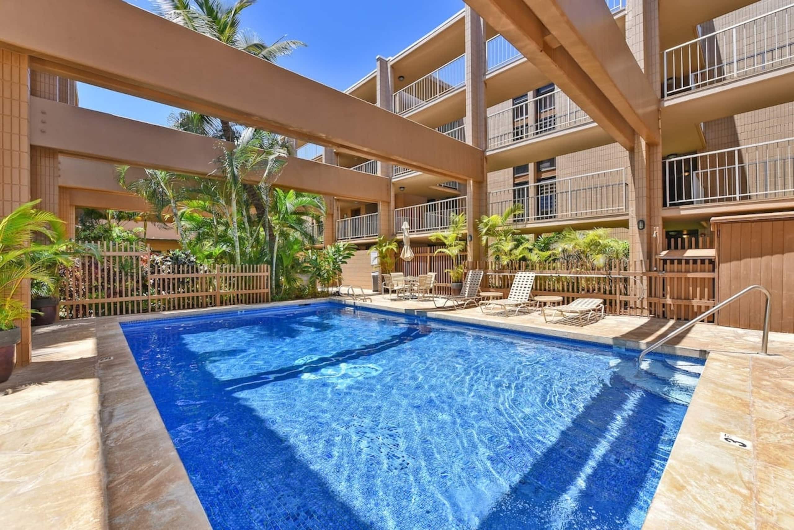 Condo in Lahaina · ★4.81 · 1 bedroom · 2 beds · 1 bath - Image 33