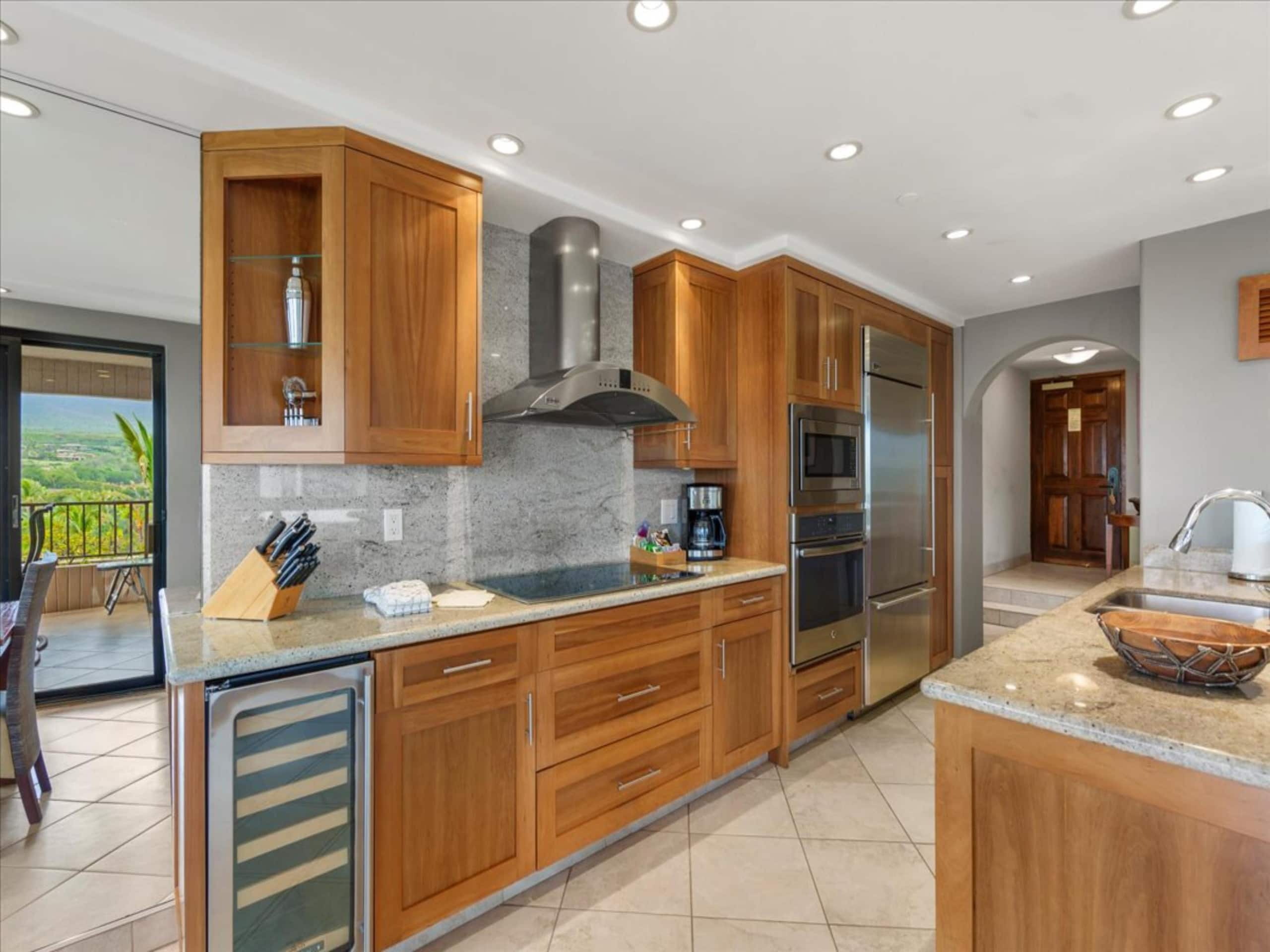 Condo in Lahaina · ★5.0 · 2 bedrooms · 2 beds · 2 baths - Image 9