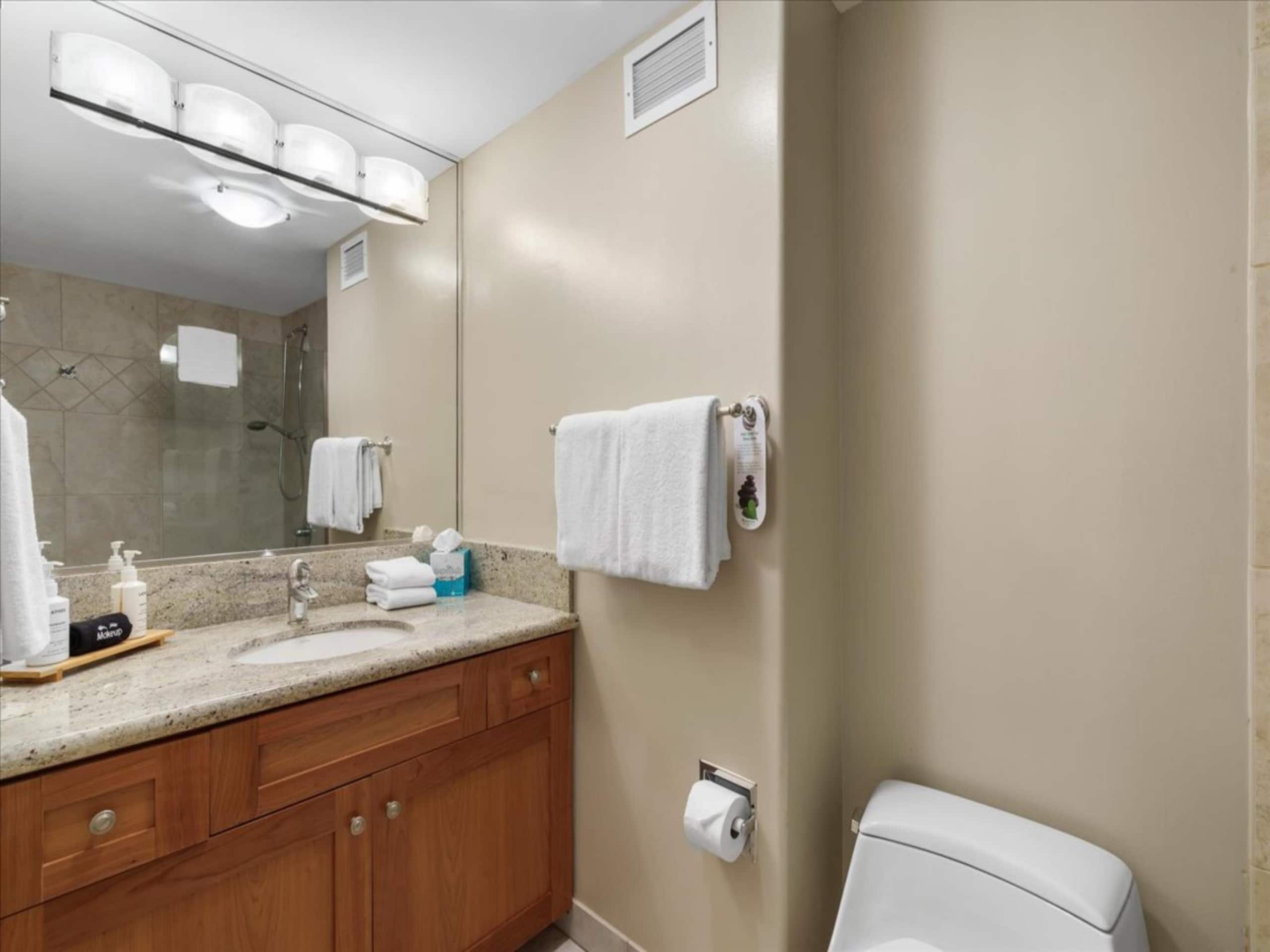 Condo in Lahaina · ★5.0 · 2 bedrooms · 2 beds · 2 baths - Image 20
