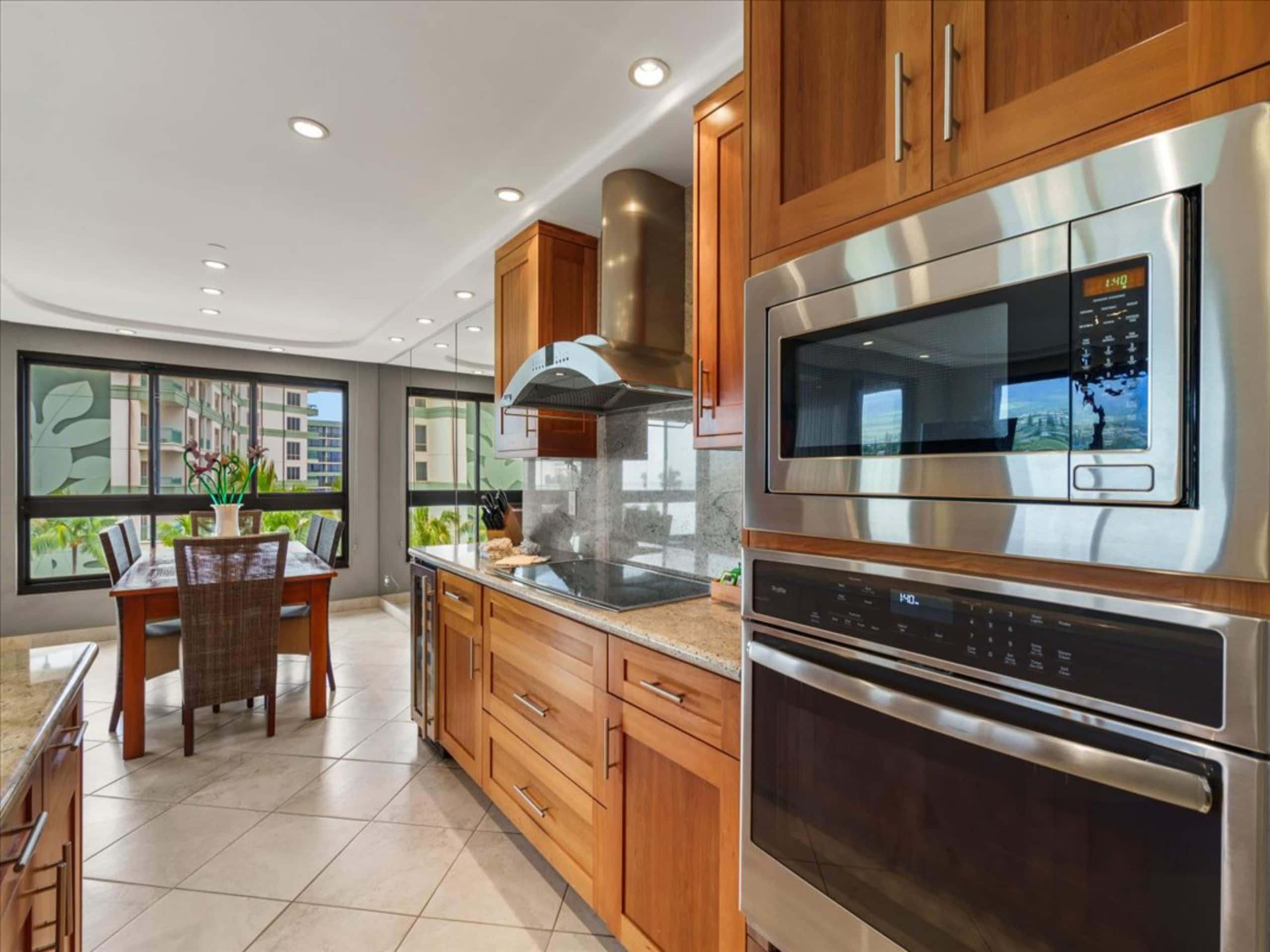 Condo in Lahaina · ★5.0 · 2 bedrooms · 2 beds · 2 baths - Image 3