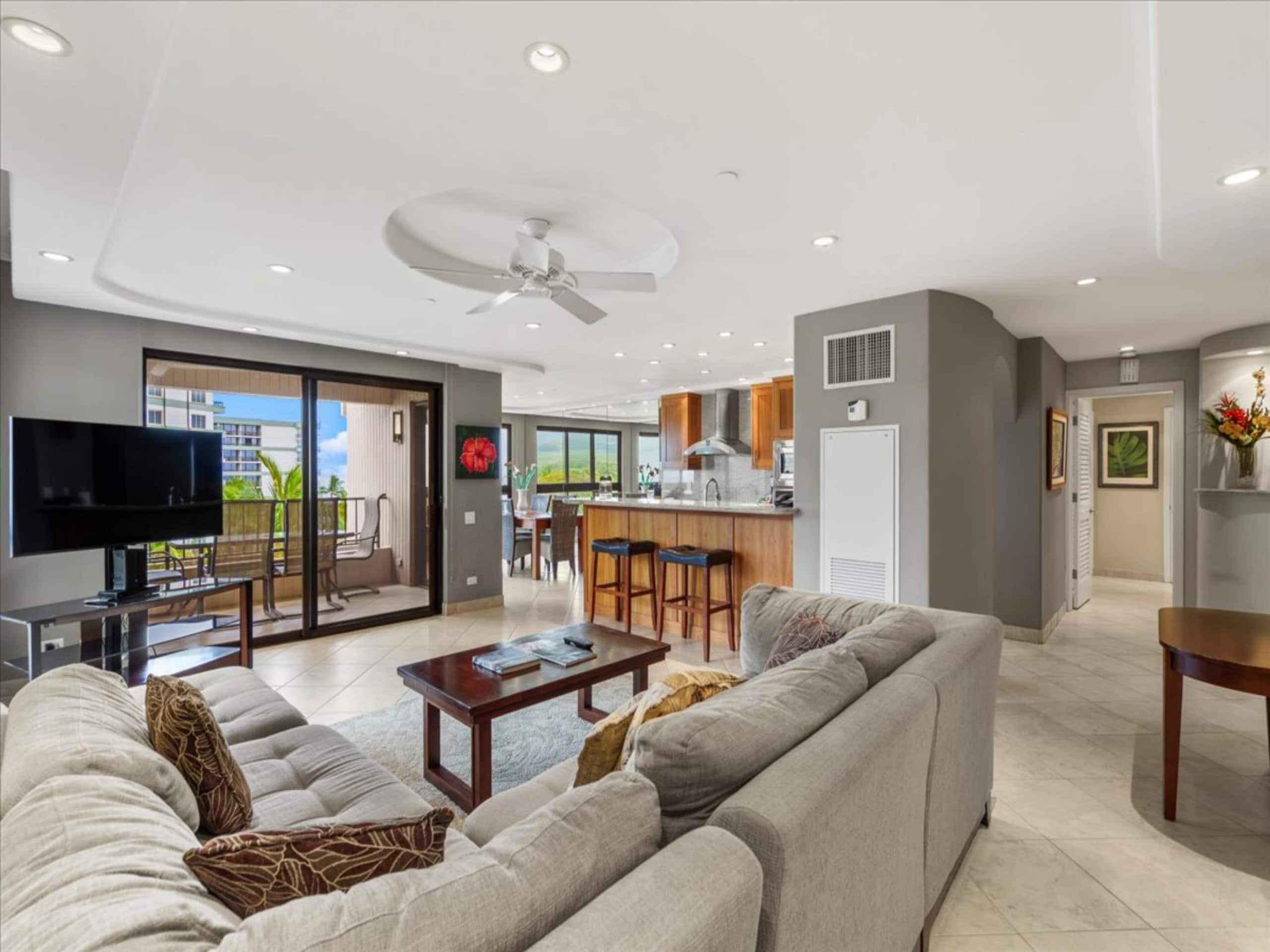 Condo in Lahaina · ★5.0 · 2 bedrooms · 2 beds · 2 baths - Image 2
