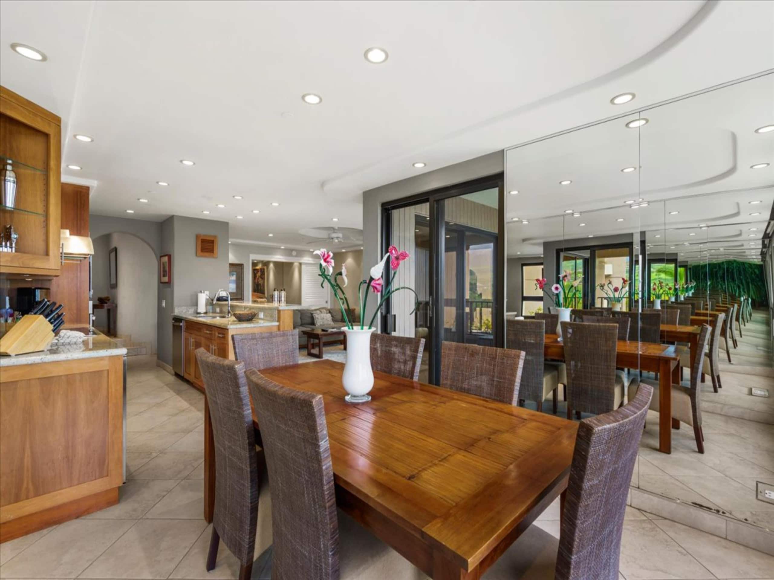 Condo in Lahaina · ★5.0 · 2 bedrooms · 2 beds · 2 baths - Image 14