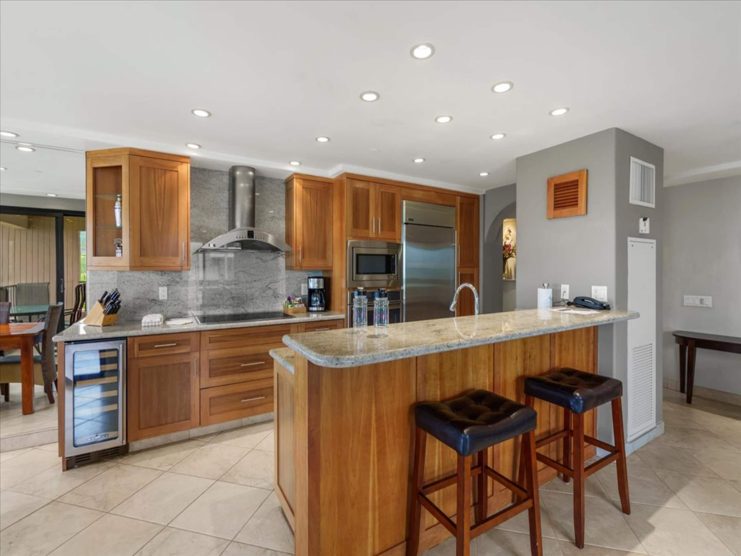Condo in Lahaina · ★5.0 · 2 bedrooms · 2 beds · 2 baths - Image 11