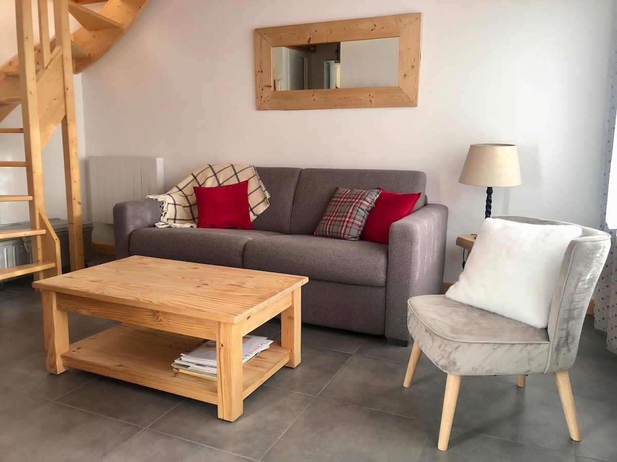 Top Airbnb: 4-person apartment with terrace overlooking Mont Blanc in Combloux