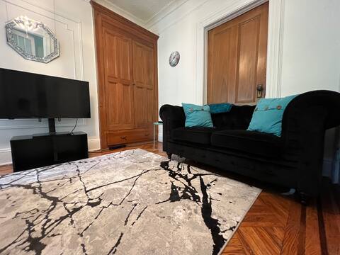 Popular Airbnb listing: Private Guest Suite in a Historic Brownstone in Bedford Stuyvesant (East)