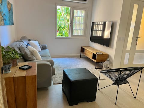 Top Airbnb: Camburi Beautiful House Gated Community Near Beach in São Sebastião
