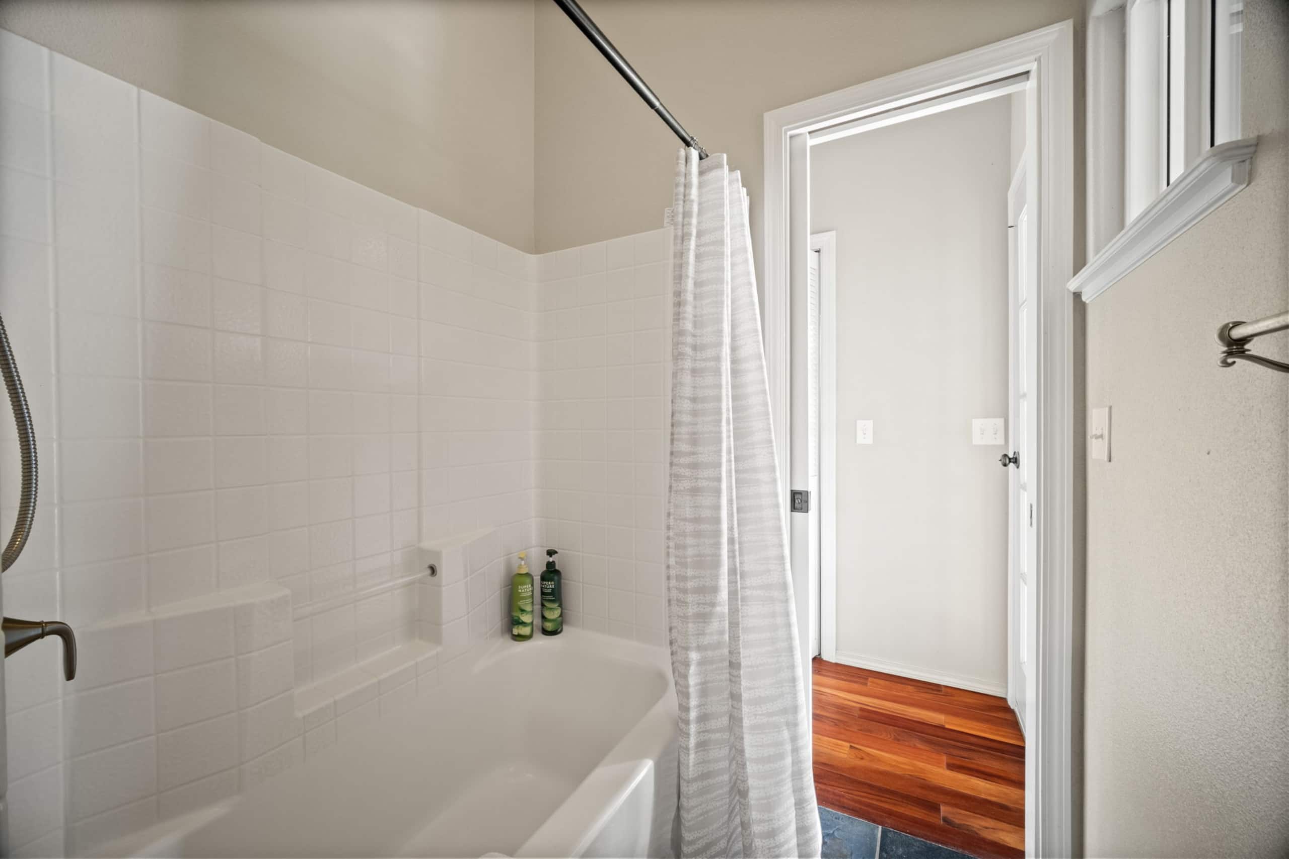 Home in Anahola · ★4.94 · 2 bedrooms · 4 beds · 2 baths - Photo 17
