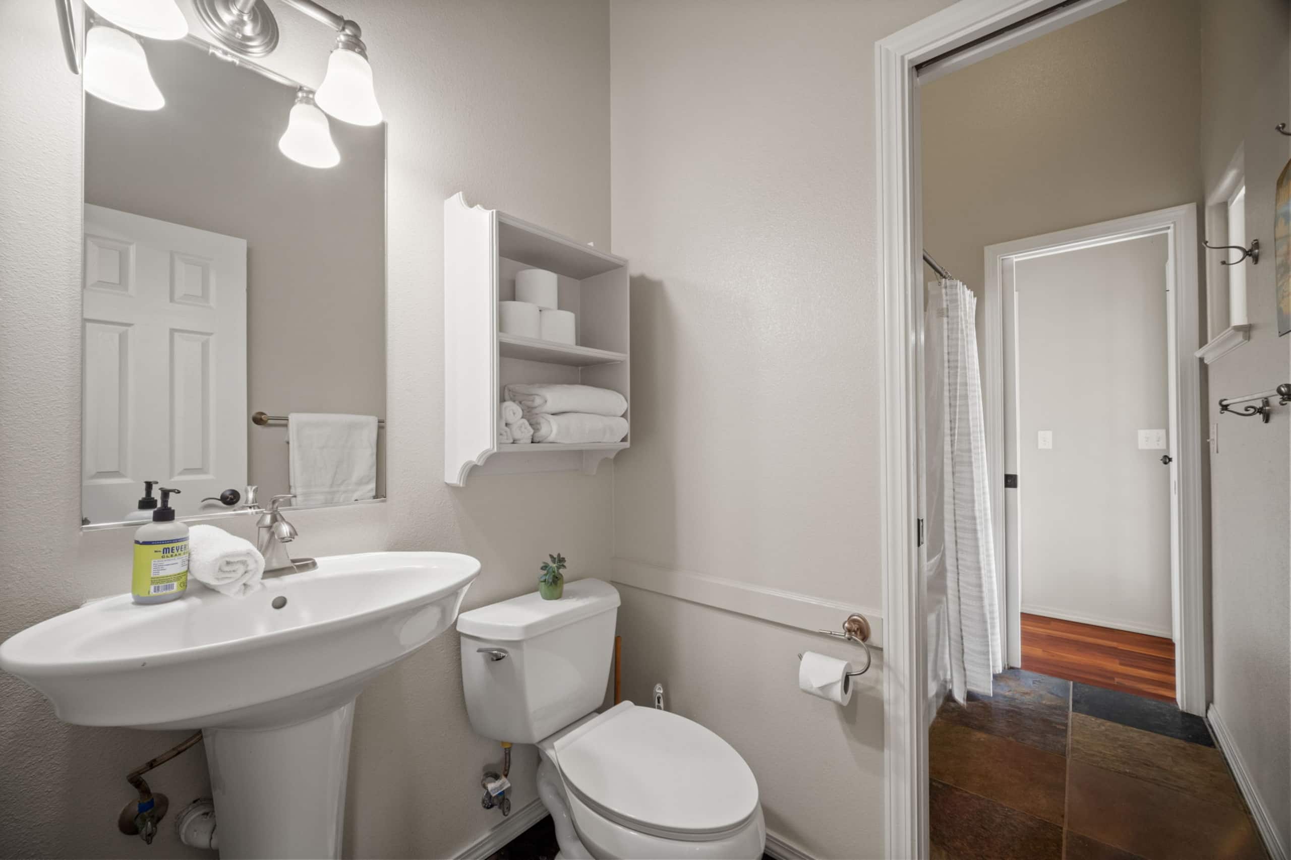 Home in Anahola · ★4.94 · 2 bedrooms · 4 beds · 2 baths - Photo 18