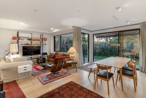 Top Airbnb: Stylish Townhouse in Grey Lynn