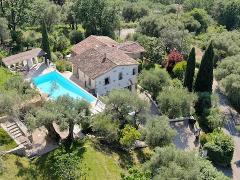 Villa Notre Dame des Fleurs 6BR Luxury Stay Provence