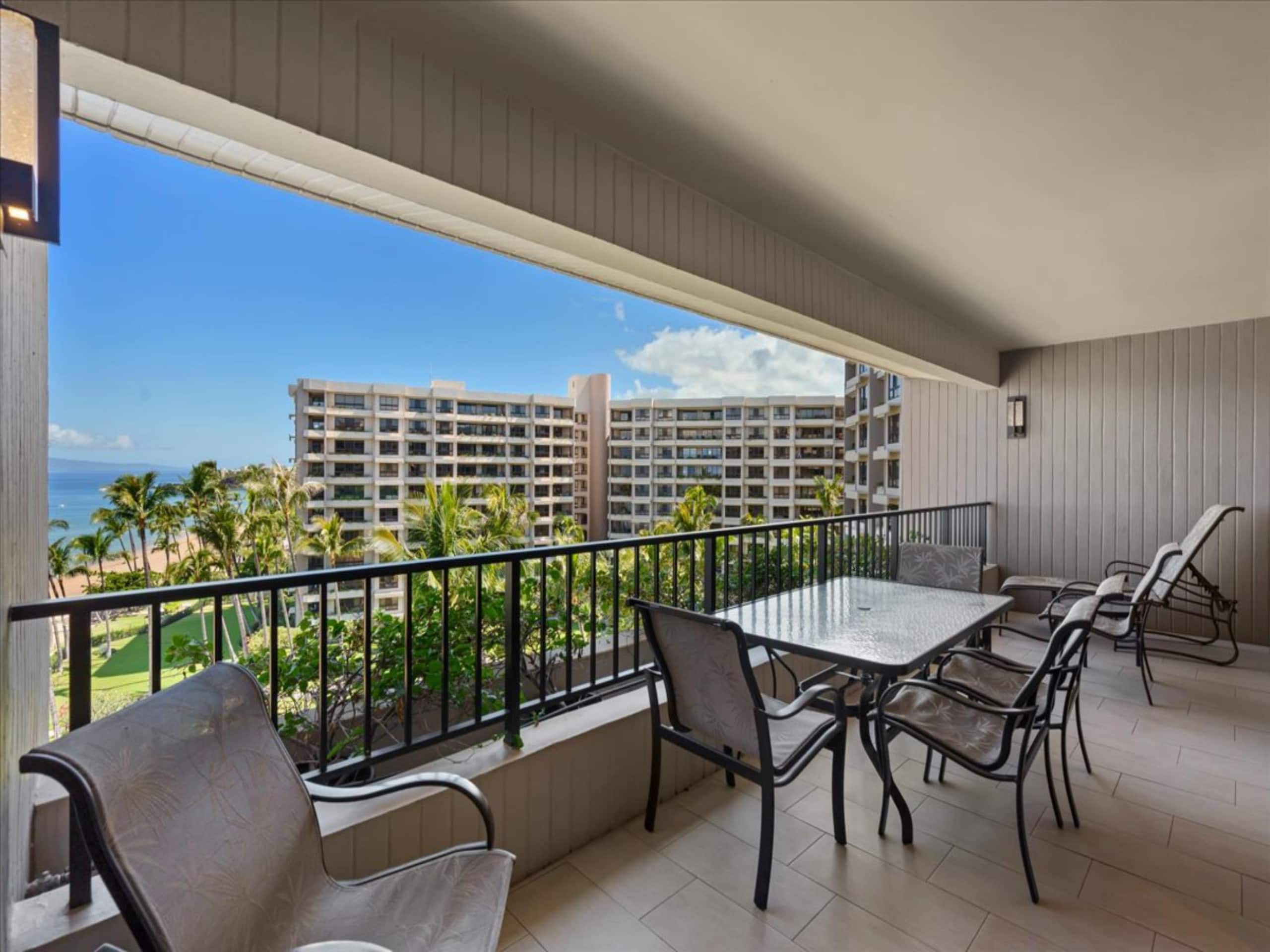 Condo in Lahaina · ★4.94 · 2 bedrooms · 3 beds · 2 baths - Image 16