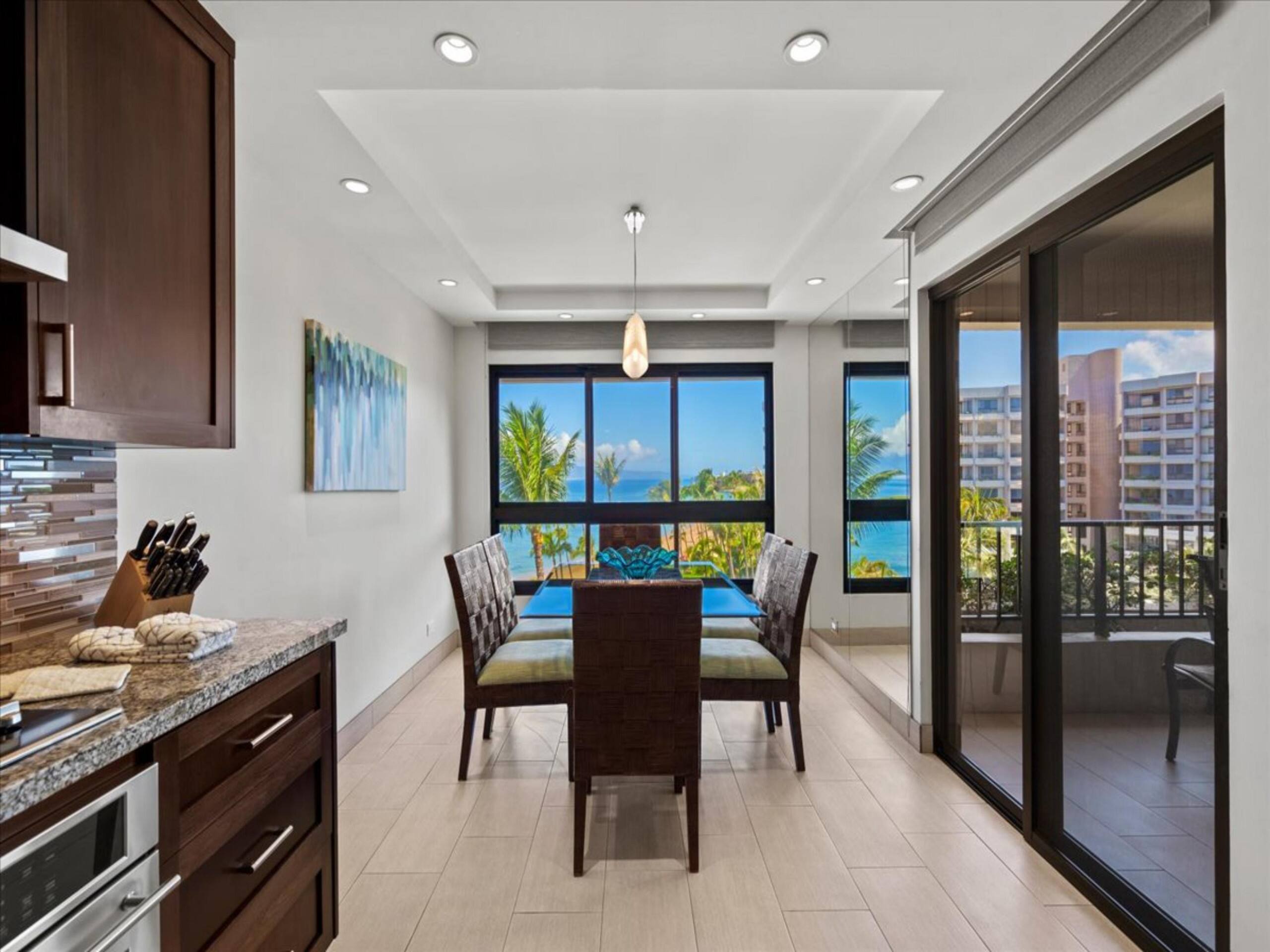 Condo in Lahaina · ★4.94 · 2 bedrooms · 3 beds · 2 baths - Image 13