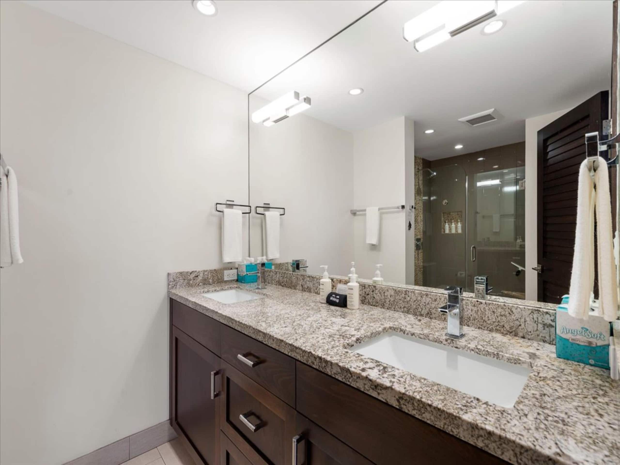 Condo in Lahaina · ★4.94 · 2 bedrooms · 3 beds · 2 baths - Image 23