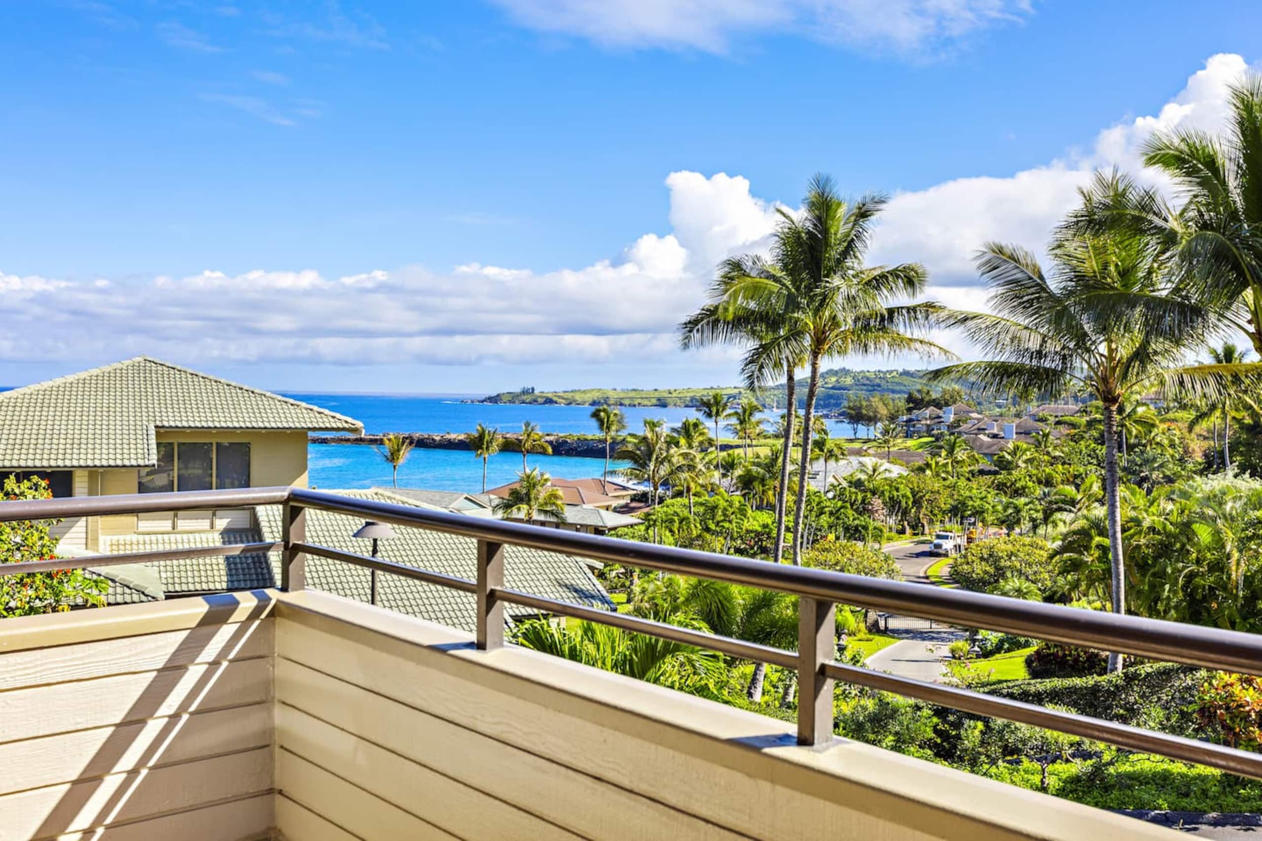 Villa in Lahaina · ★4.91 · 1 bedroom · 2 beds · 2 baths - Image 11