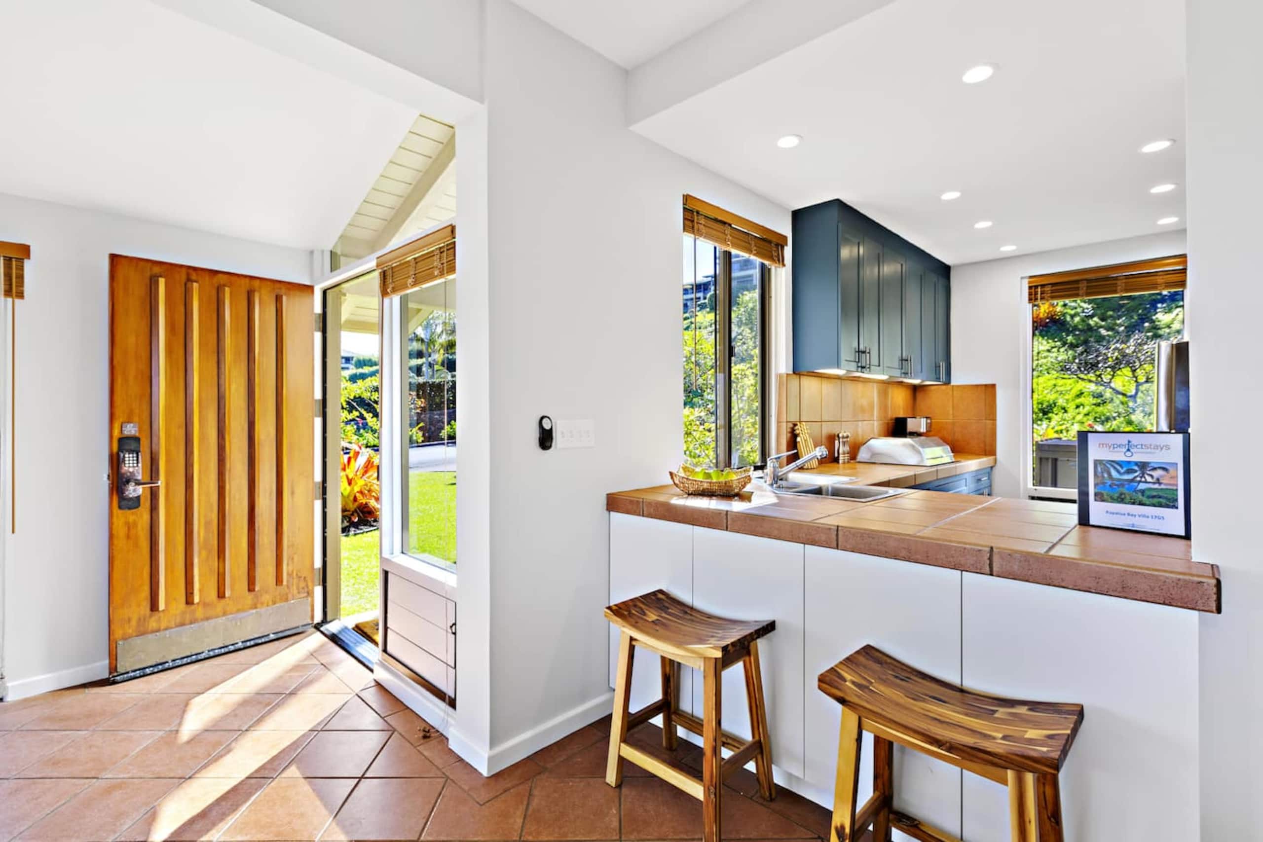 Villa in Lahaina · ★4.91 · 1 bedroom · 2 beds · 2 baths - Image 5