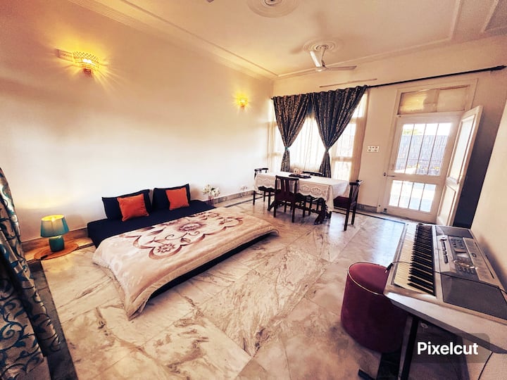 Private 1 Bhk @ Vohra’s Mansion Homestay - Panchkula
