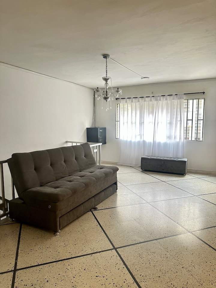 Casa Olimpo En Laureles - Medellín, Colombia